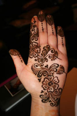 Mehndi Tattoo Designs Seen On www.coolpicturegallery.net