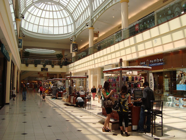 Roosevelt Field Mall, Long Island, New York