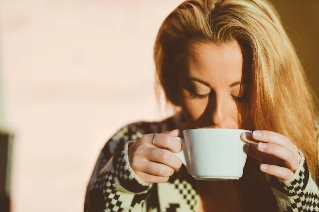 Dos genes determinan la rapidez con la que las personas descomponen la cafeína, lo que puede afectar la obesidad y la diabetes tipo 2