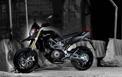 New Aprilia Dorsoduro 750 2010: Reviews and Specification 