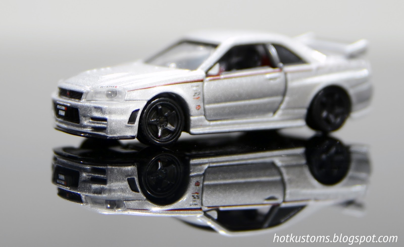 Hot Kustoms Mini Cars 16 Tomica Tokyo Auto Show Nismo R34 Gt R Z Tune Proto