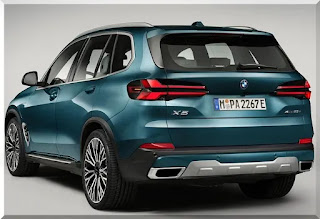 Imagem da central multimídia do BMW X5 2024: Nesta imagem, é possível ver a tela de 12,3 polegadas da central multimídia, com o sistema de navegação GPS, comandos de voz, conectividade Bluetooth e Apple CarPlay/Android Auto.