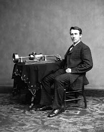 Thomas Edison présente son phonographe en 1877