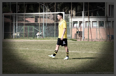 Roma. Campo di Calcio Nazionale di Rebibbia. ARGOS Soccer TEAM Forze di Polizia Il Centravanti Valerio Pellegrini