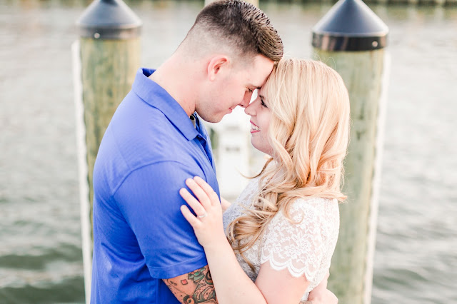 Downtown Annapolis Engagement Photos | Photos by Heather Ryan Photography