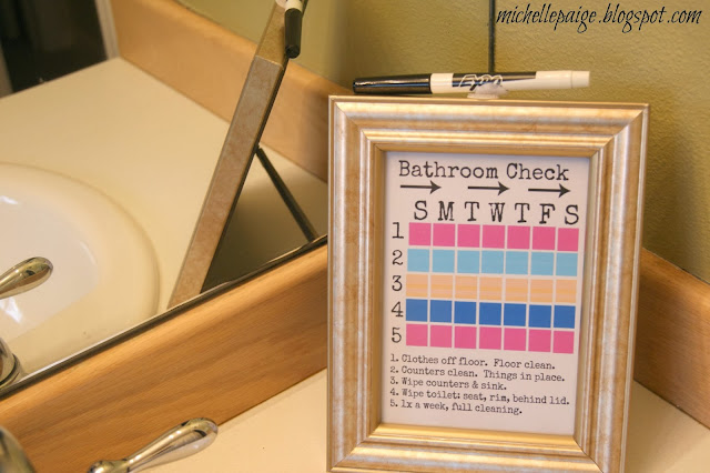 Help your teen keep their bathroom clean with a free printable @michellepaigeblogs.com