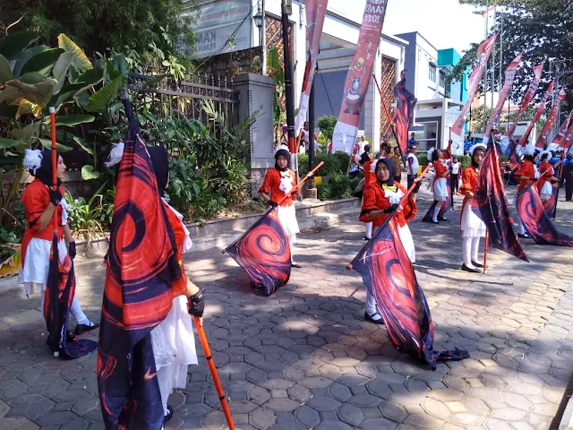 Marching band kampus UNS