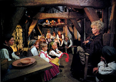 The Wonderful World Of The Brothers Grimm 1962 Movie Image 30