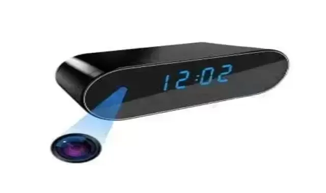 كاميرة مراقبة على شكل ساعة رقمية