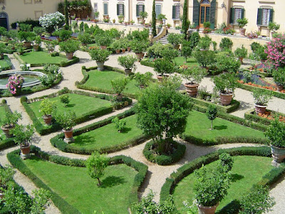 The giardino all'italiana of Villa Poggio Torselli