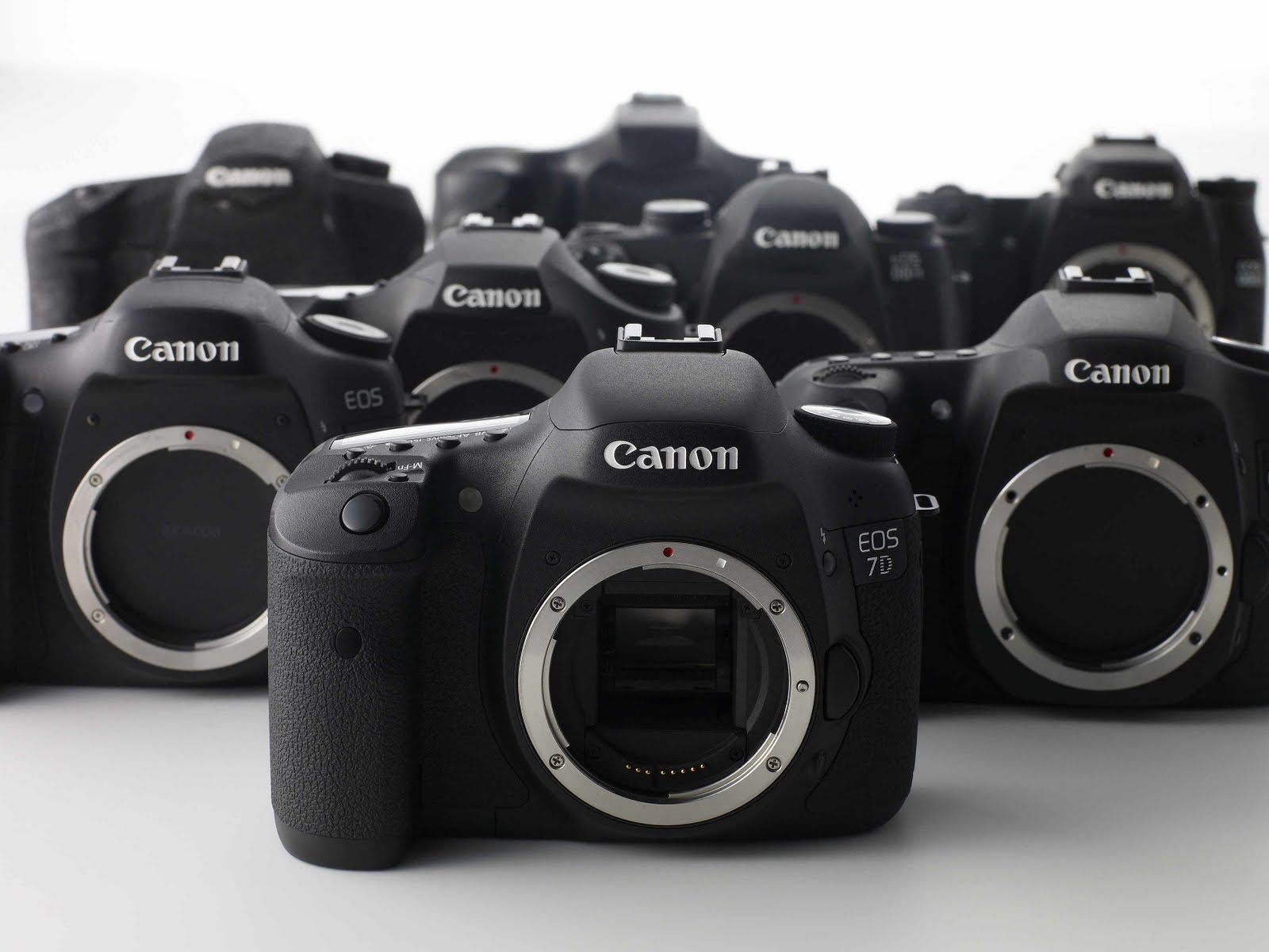 Harga Terbaru Kamera DSLR EOS Canon Lengkap Maret 2014 - Harga Kamera