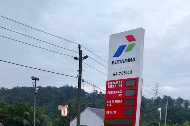 APH Tutup Mata, Mafia Solar Tertawa: Rakyat Kalimantan Barat Jadi ATM Bro! APH Tutup Mata, Mafia Solar Tertawa: Rakyat Kalimantan Barat Jadi ATM Bro!