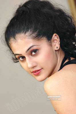 DESI Masala Hot Actress TAPSEE Cute Photoshoot Gallery