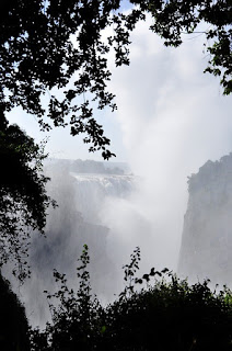 What's called thundering smoke? victoria falls