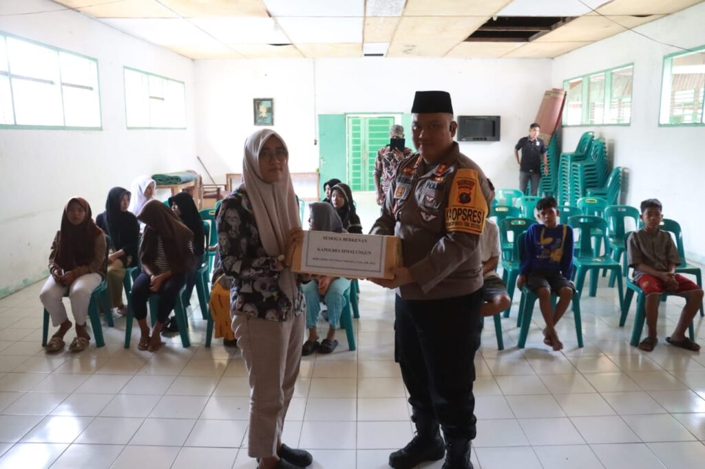 Kapolres Simalungun AKBP Choky Sentosa Meliala Bakti Sosial di Panti Asuhan Yayasan Islamic Center