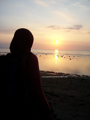 INDAHNYA SUNSET, SUNRISE, DAN LUMBA-LUMBA DI PANTAI LOVINA-BALI