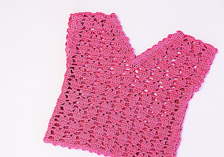 4 - Crochet IMAGEN Blusa para niña con puntada de corazones. MAJOVEL