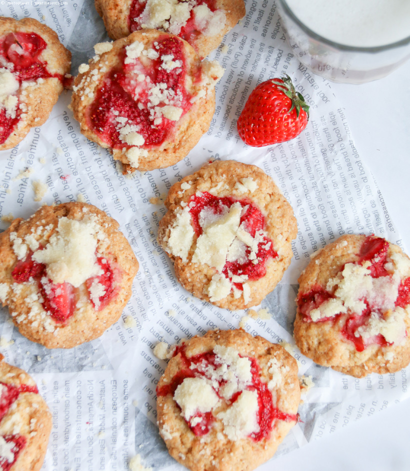vegan strawberry cookies