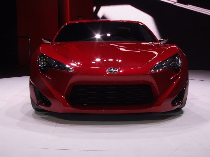 2016 Scion FR-S Widescreen Images