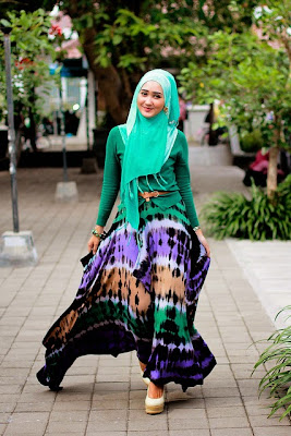 Foto Busana Muslim Casual Stylish Dian Pelangi Terbaru plswd