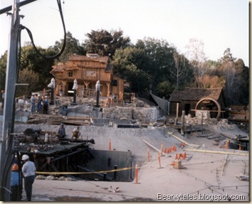 Fantasmic! Construction