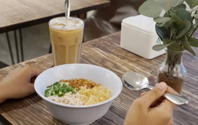 Bubur dan mie ayam Mandala, Merauke