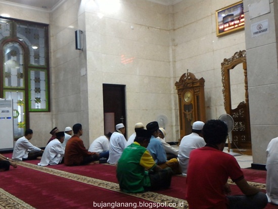 Ayo Ke Masjid Masjid Jami Halimatul Amin Cikarang Utara