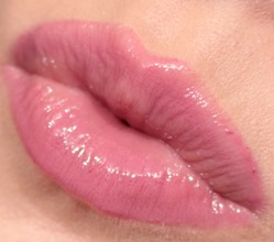SpritzerPopPopSplashLipGlossHydrationClinique18