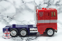 Transformers Missing Link C-01 Convoy 03