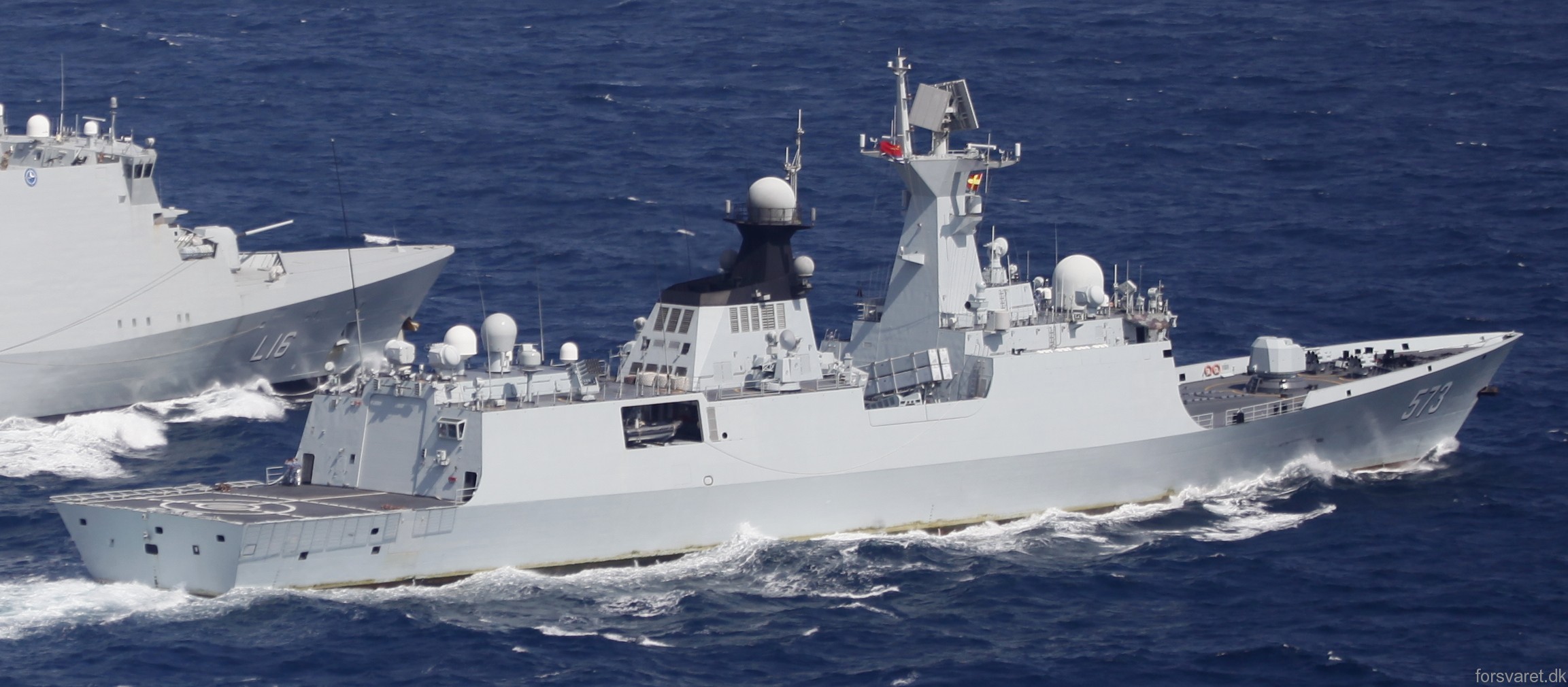 HZ, Navio-escolta da Marinha chega ao ES e recebe visitantes no fim de  semana