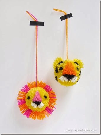 diy-animal-pompoms-tigerlion
