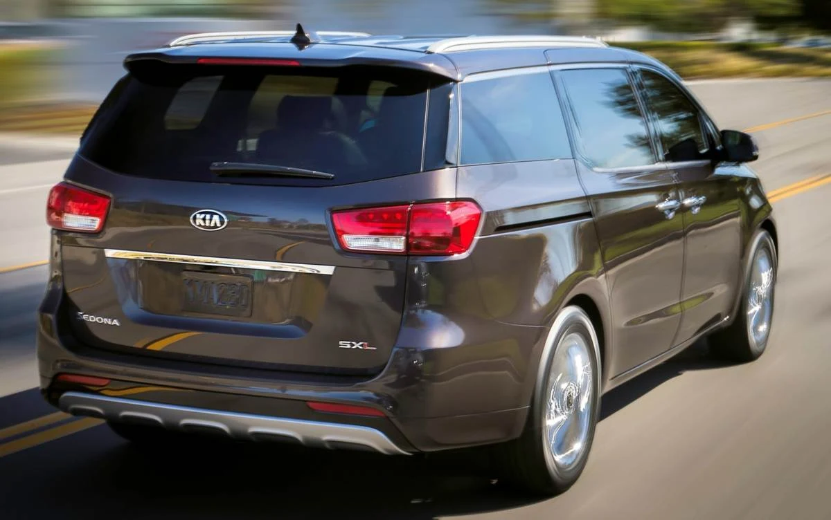 Kia Carnival 2015