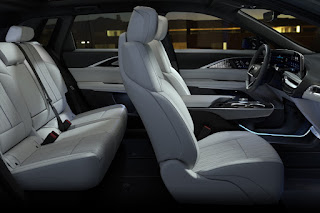 Cadillac Lyriq (2023) Interior