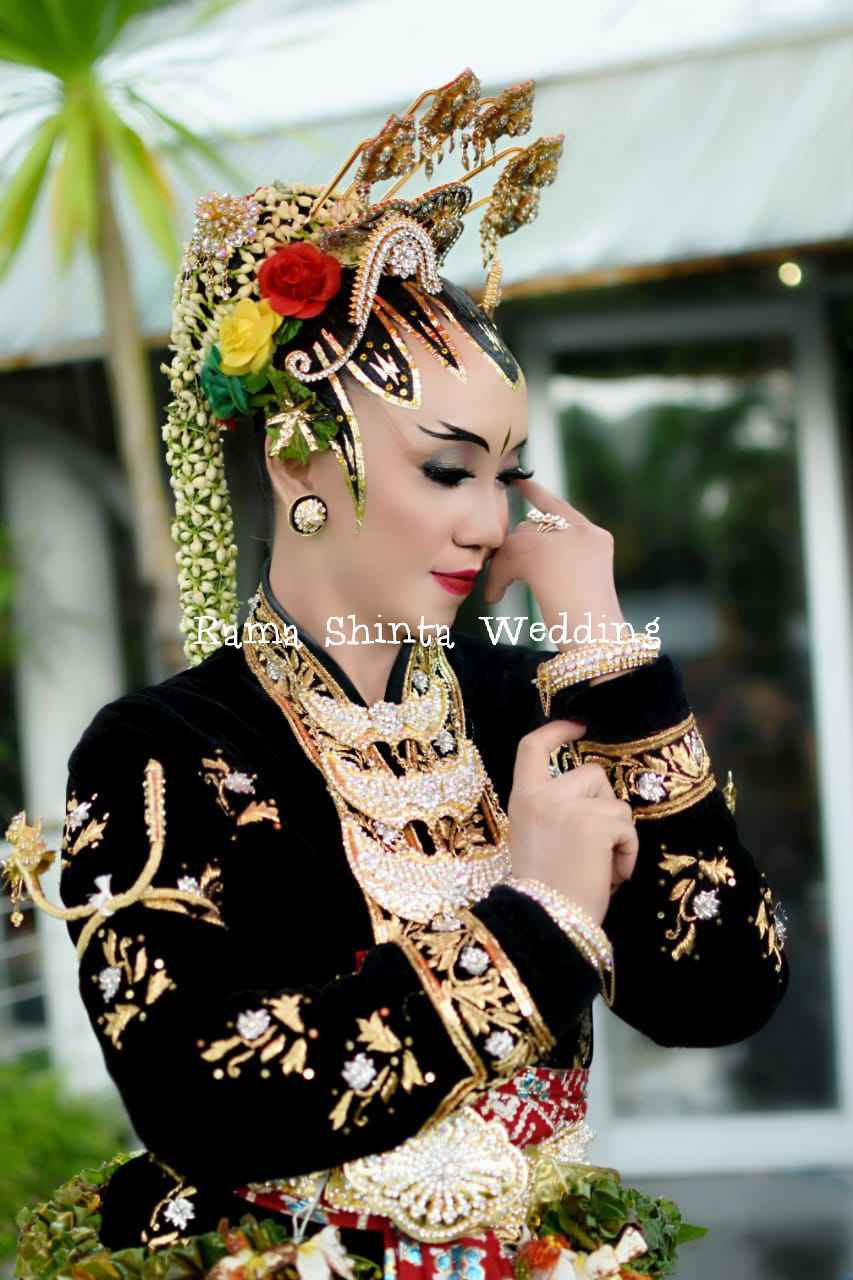 087839270800 XL Tata Rias Pengantin Yogya BerkerudungRias