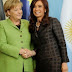 Angela Merkel ou Cristina Kirchner? Quem entregará a taça de campeão? 