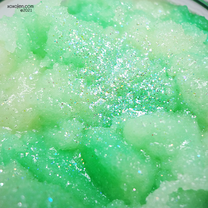 xoxoJen's swatch of KBShimmer Paradise sugar scrub