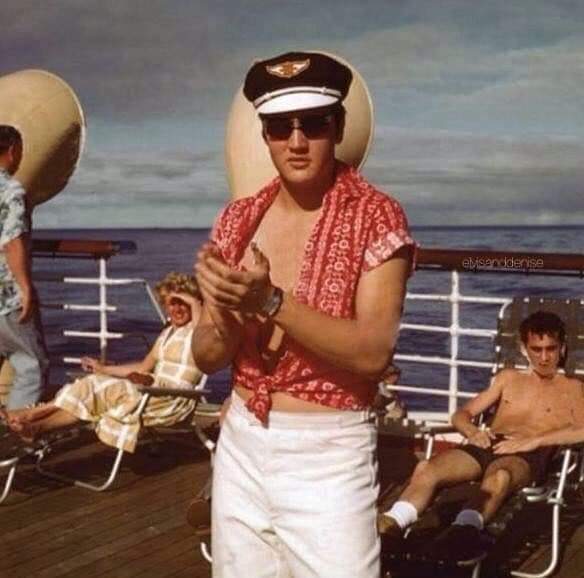 Elvis Hawaii 1957