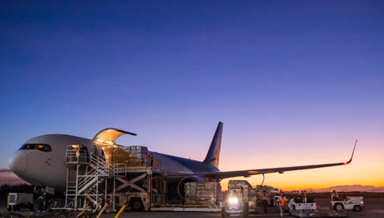 Governo e Aeroporto de Cabo Frio: parcerias para logística regional