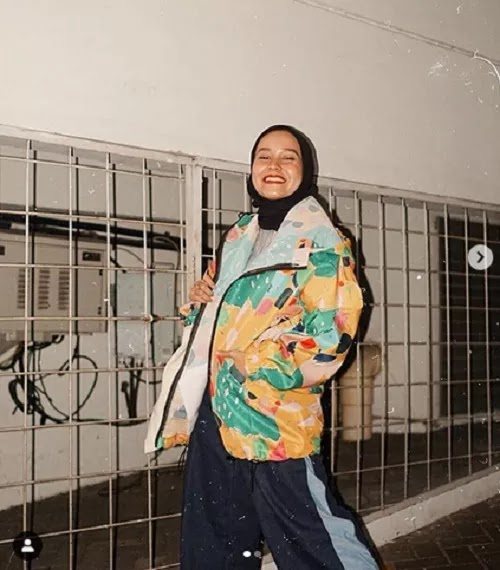 4 Padu Padan Hijab Gaya 90-an yang Bikin Kamu Makin Kece
