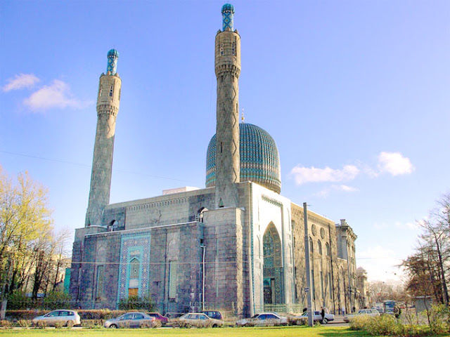 THE SAINT PETERSBURG MOSQUE, RUSSIA