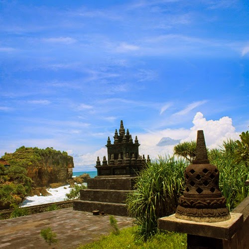 Sculpture ornament on Ngobaran beach