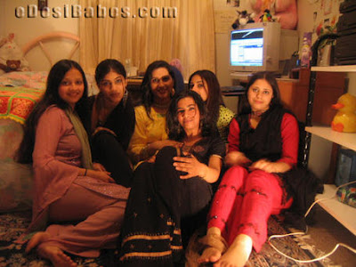 Pakistani Girls Group Picture