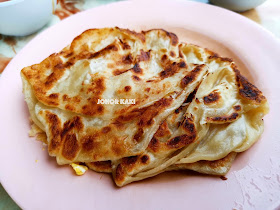 Tahir Roti Canai @ Warung Jalan Lembing in Taman Sri Tebrau, Johor Bahru