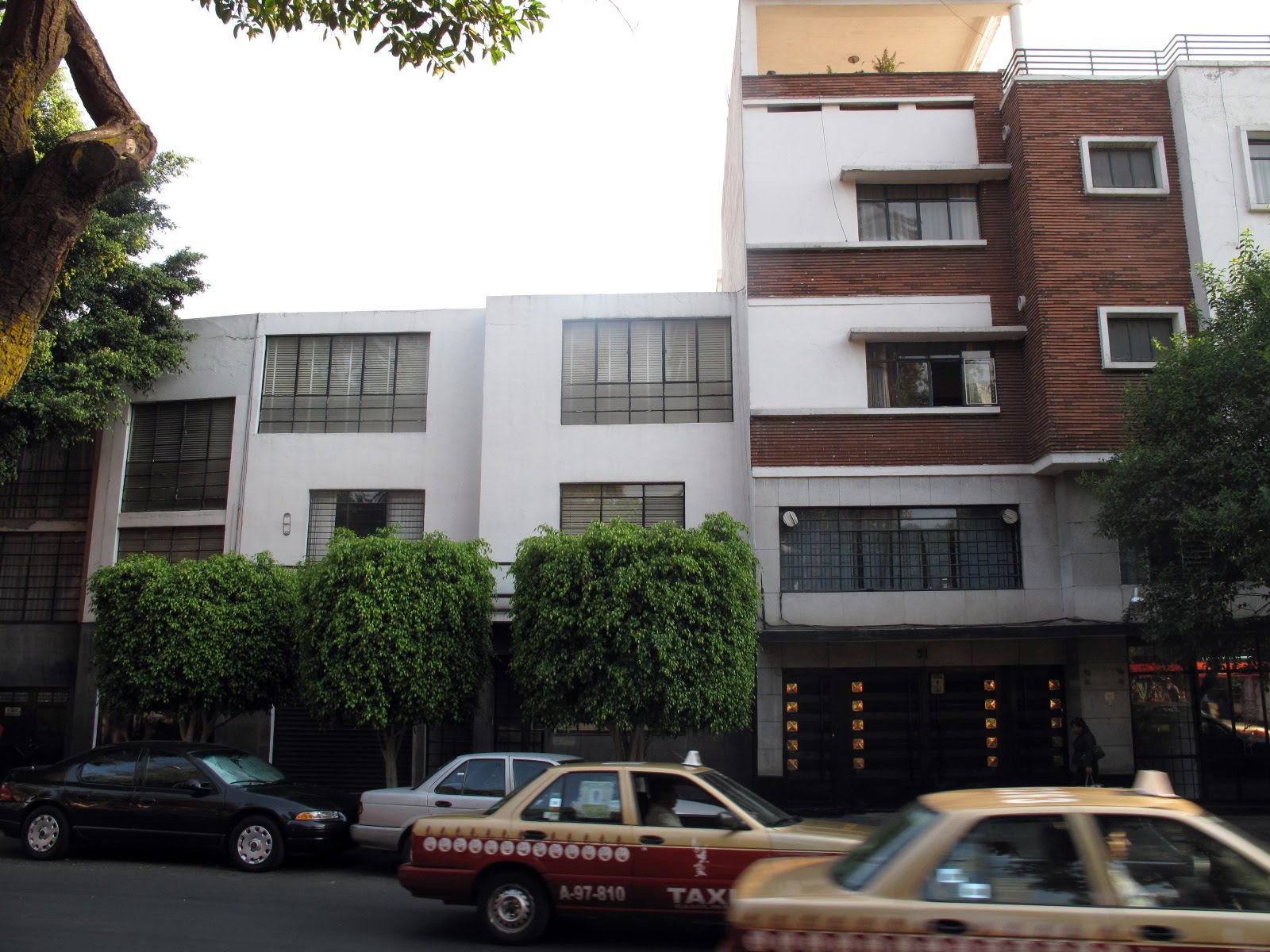 Barragan houses on calles Rio Guadiana & Sullivan