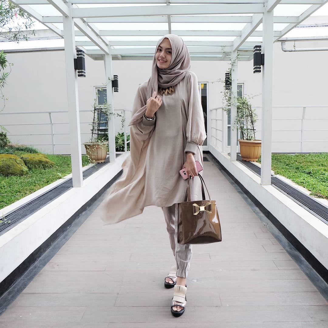 10 Tips Fashion OOTD  Agar Foto Instagram Kamu Makin Kece 