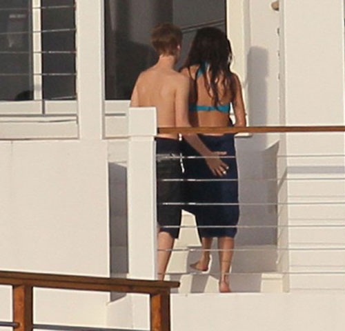 Justin Bieber et Selena Gomez en amoureux dans les Caraïbes - 01.01.2011