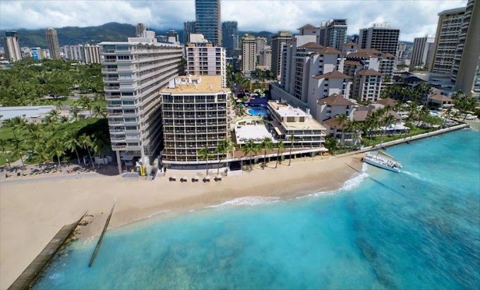 Waikiki Beach Vacation , The Splendor of a City Beach