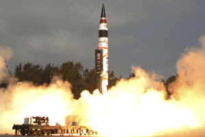 Photos of the day. Indian test the long-range surface-to-surface ballistic missile Agni-5 