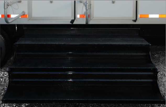 Wide, non-slip floating staircase