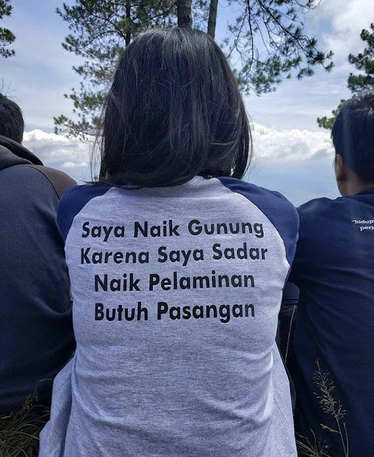 5 Pesan Lucu yang Dibawa Pendaki